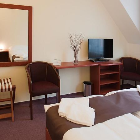 Hotel Vir Room photo