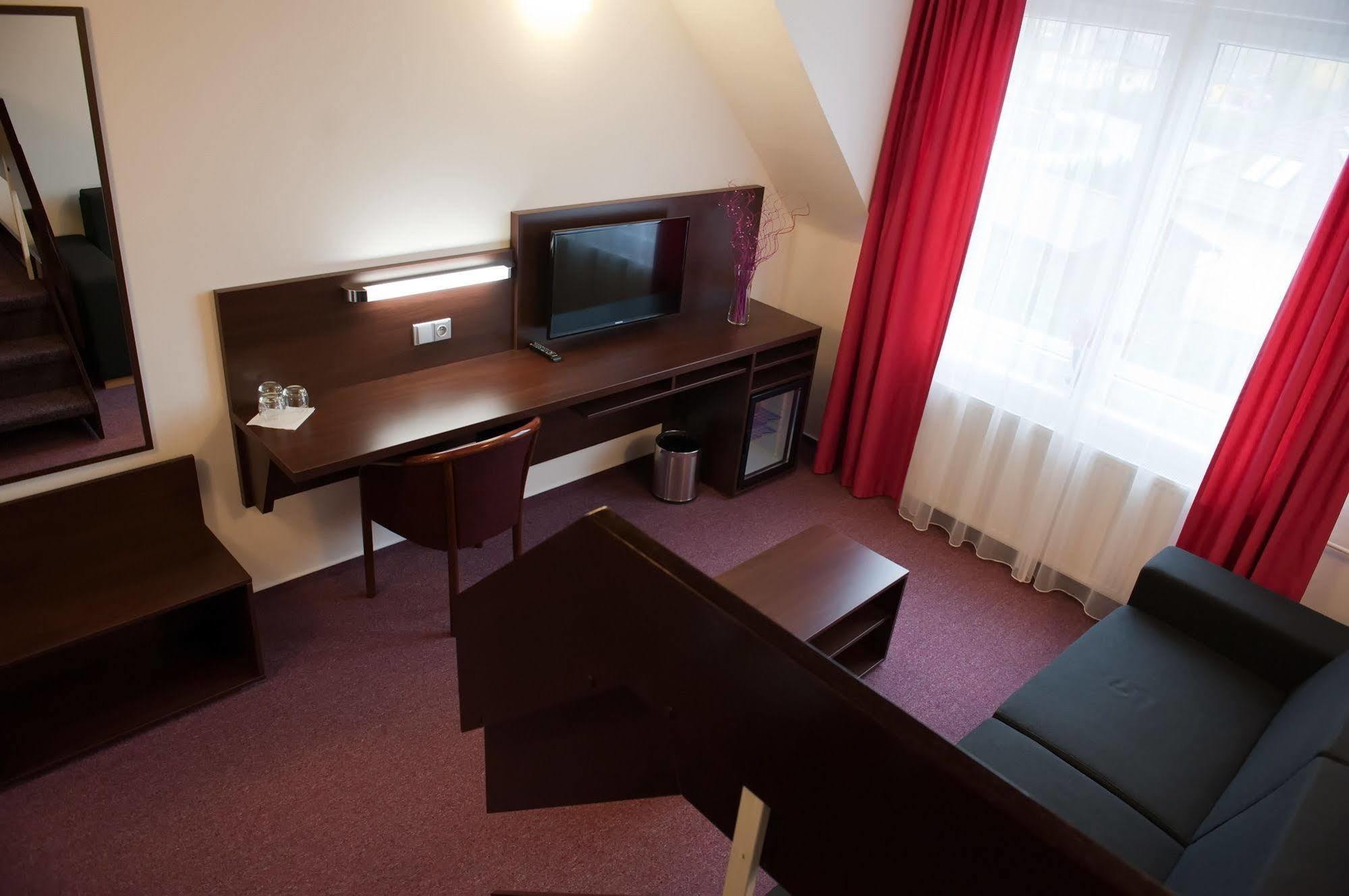 Hotel Vir Exterior photo